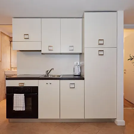 Broglio Apartment