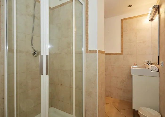 Broglio Apartment *